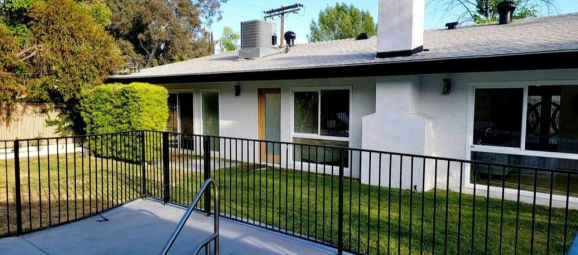 Spacious 4bed 2bath, Gated Pool, Wi-fi, Garage Сasa de vacaciones