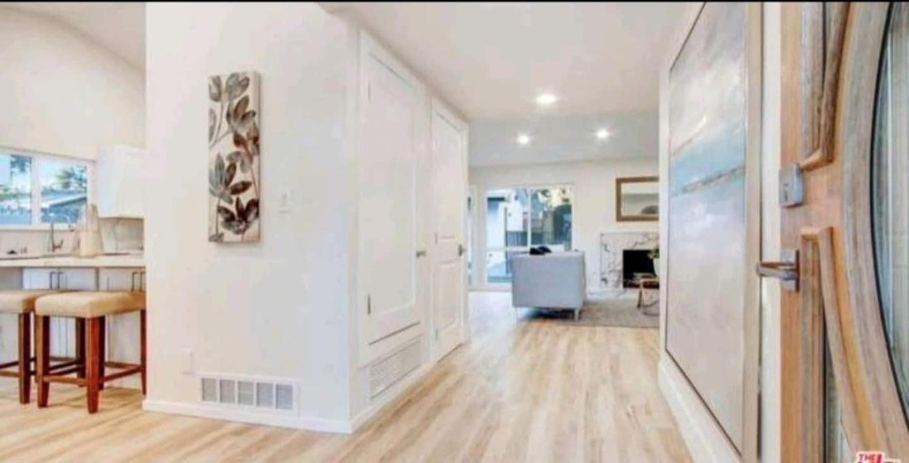 Spacious 4bed 2bath, Gated Pool, Wi-fi, Garage Сasa de vacaciones Los Ángeles