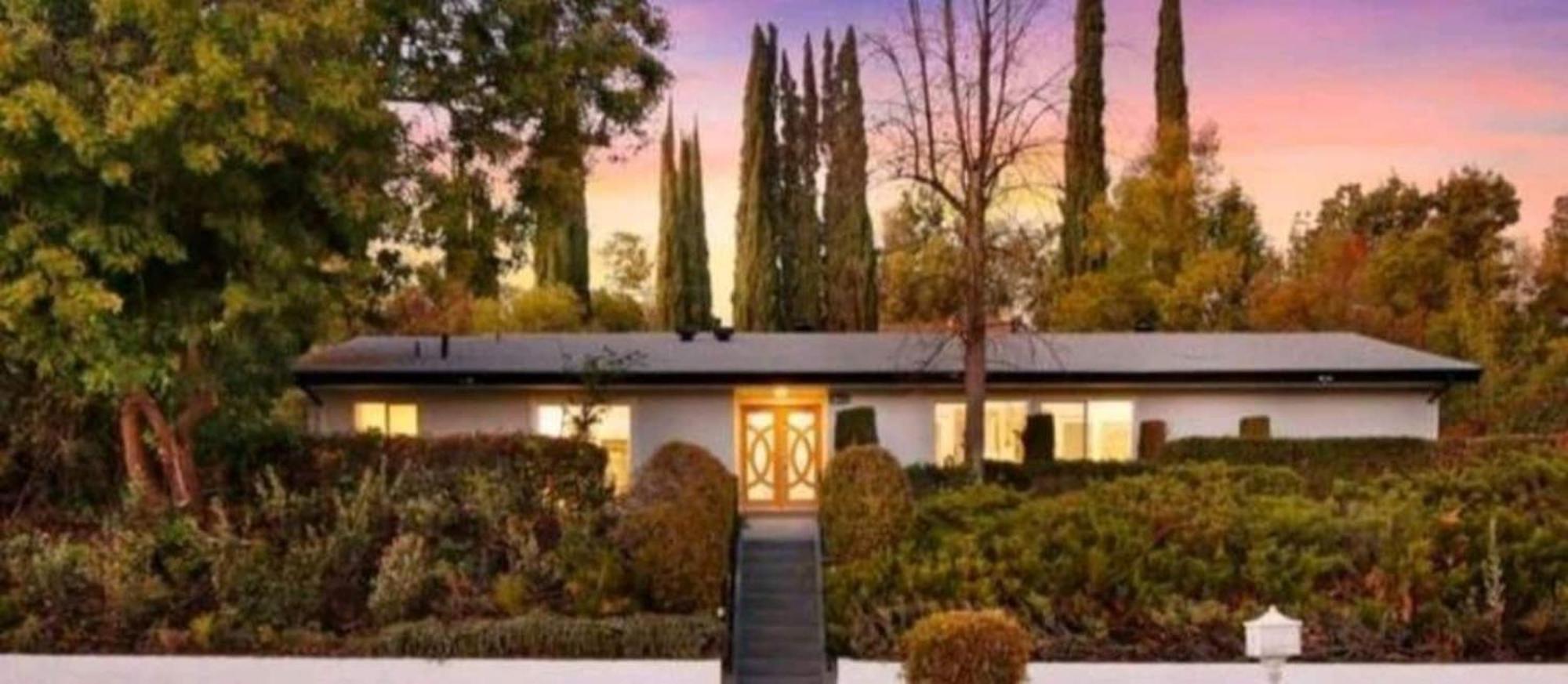 Spacious 4bed 2bath, Gated Pool, Wi-fi, Garage Сasa de vacaciones Los Ángeles